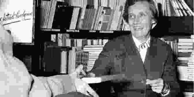 Astrid Lindgren Writing At Her Desk Astrid Lindgren (Little People BIG DREAMS 35)